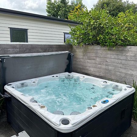 Summer Holiday 4 Bedrooms House In Hamilton With Pool And Spa Exteriér fotografie